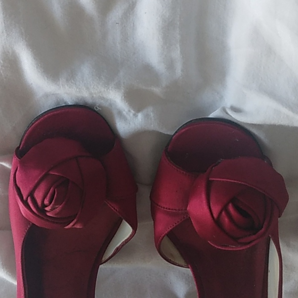Shoes - Picture 2 of 3